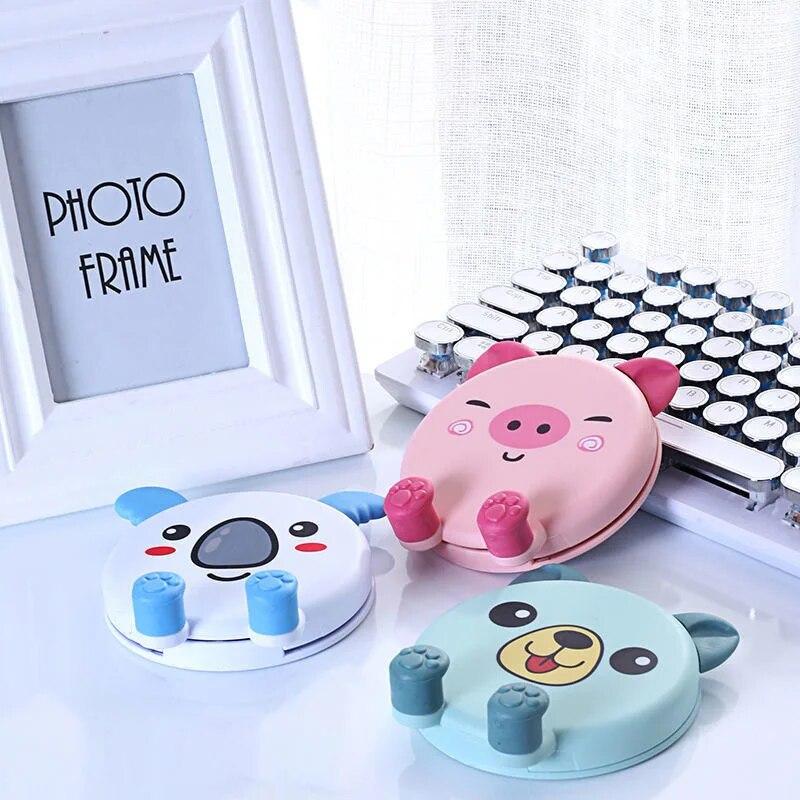 1 pz Nuovo Cartone Animato Simpatico Supporto per Telefono Pieghevole Piccolo Portatile Multifunzionale Regolabile Universale Supporto per Tablet Strumento di Dio Pigro