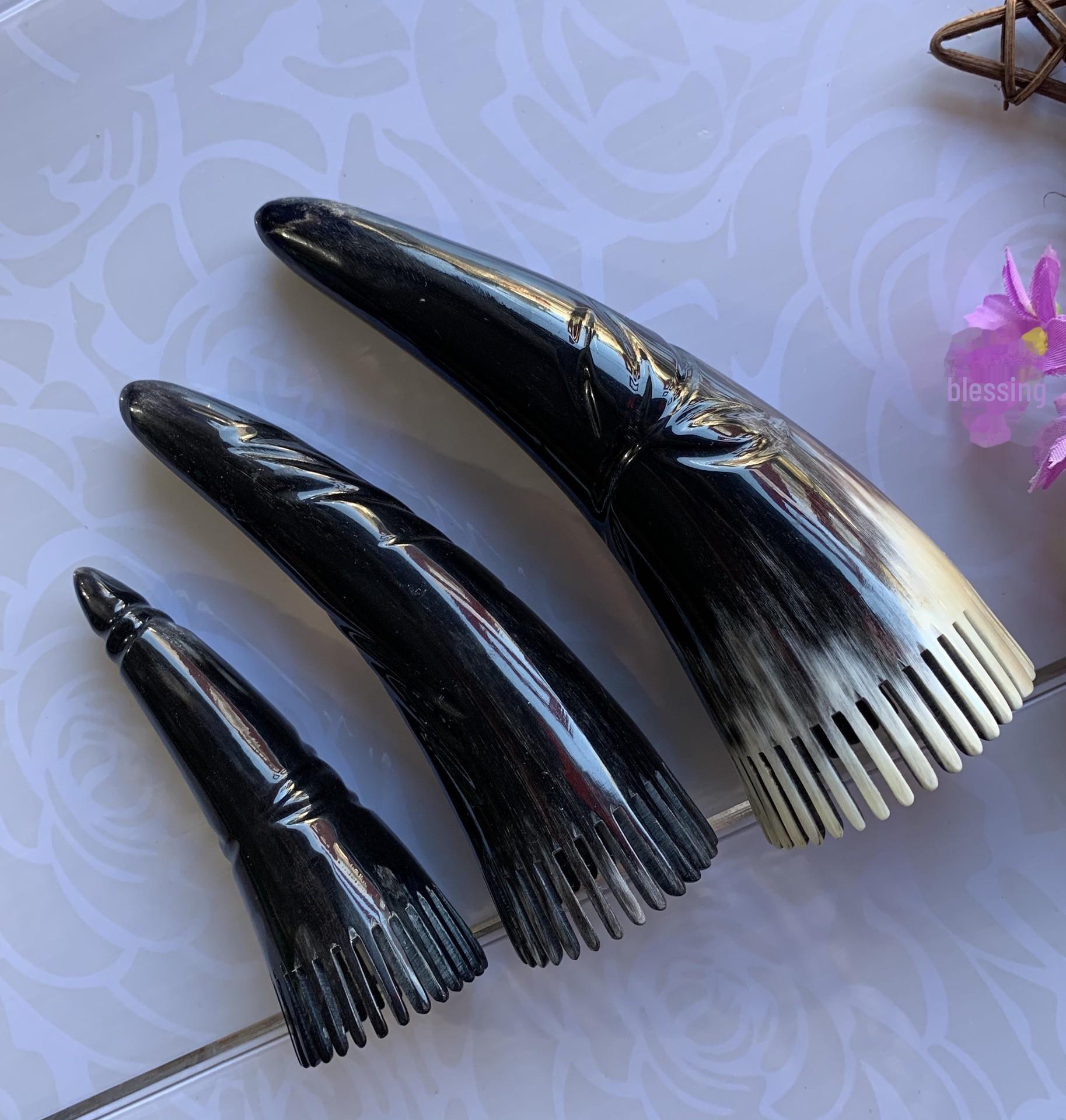 

Натуральный роговой меридиональный массажный гребень для головы и тела dense teeth shampoo comb 16-18cm чёрный