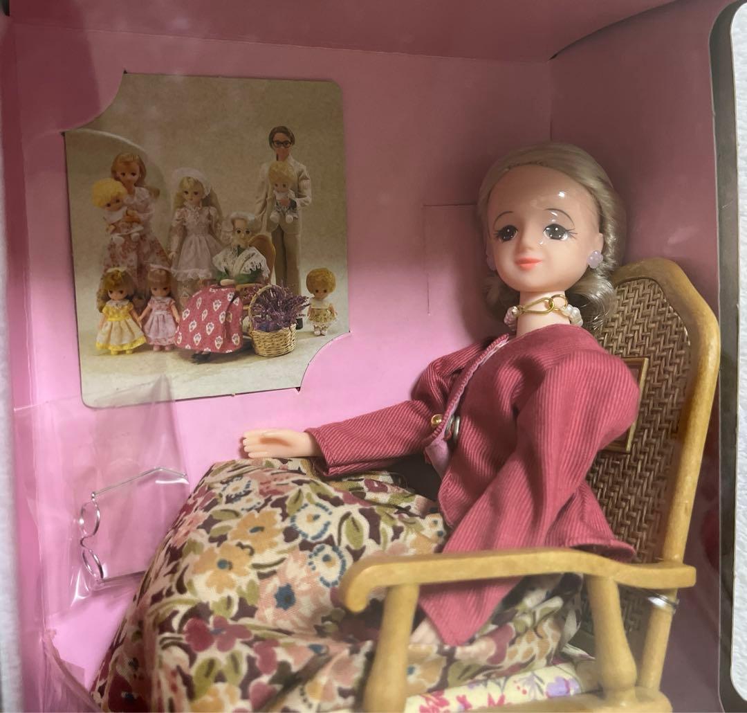 

[USED] Licca-chan s beloved grandmother