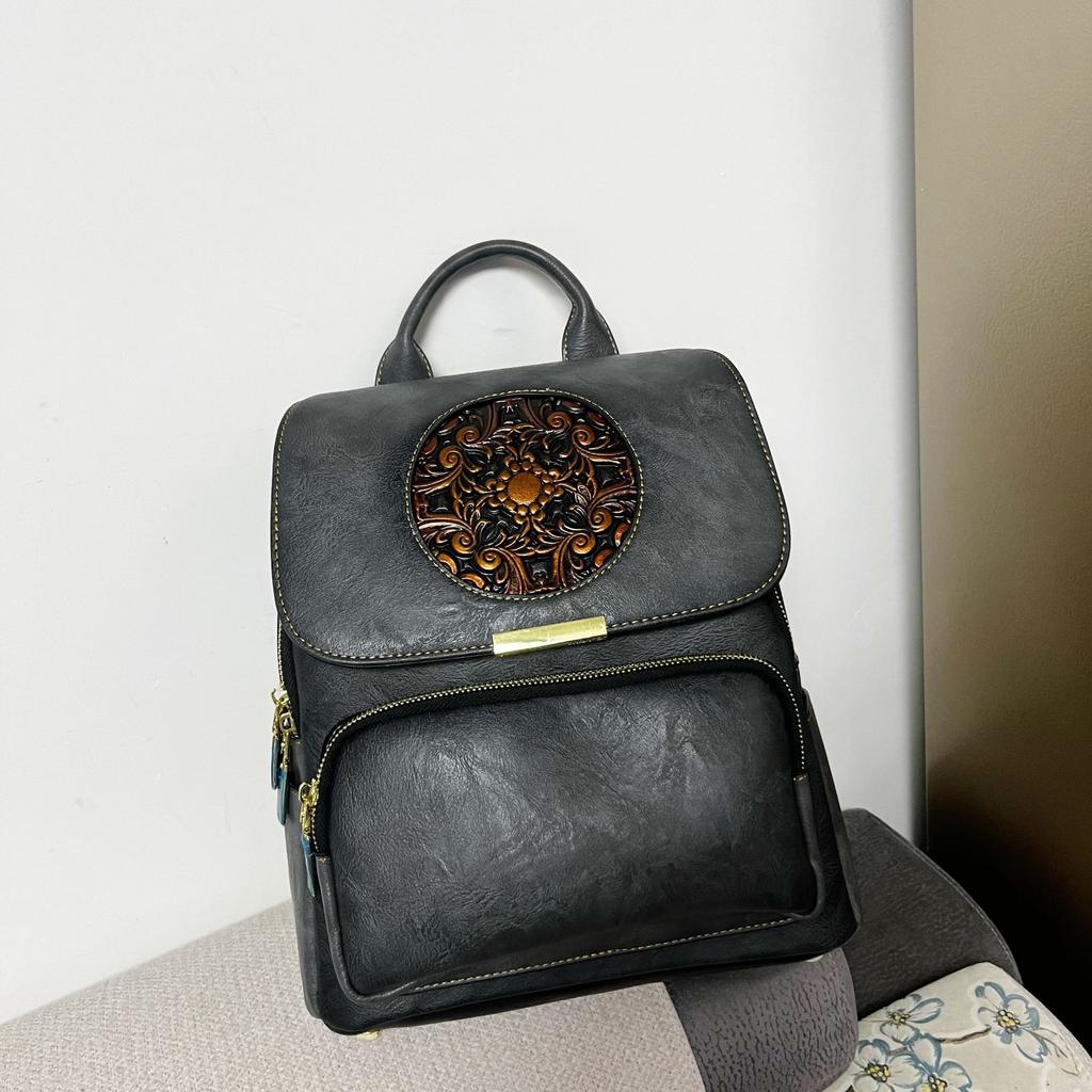 Vintage Embossed Women‘s Backpack Large Capacity Water-Resistant Chinese Style Backpacks Leather Travel Worker Commuter Rucksack