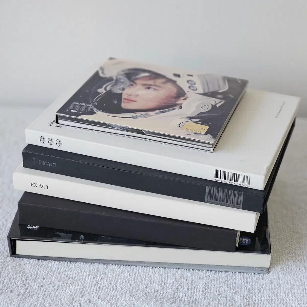 EXO Album + Konsert-DVD & Merchandise-paketrea Begagnad