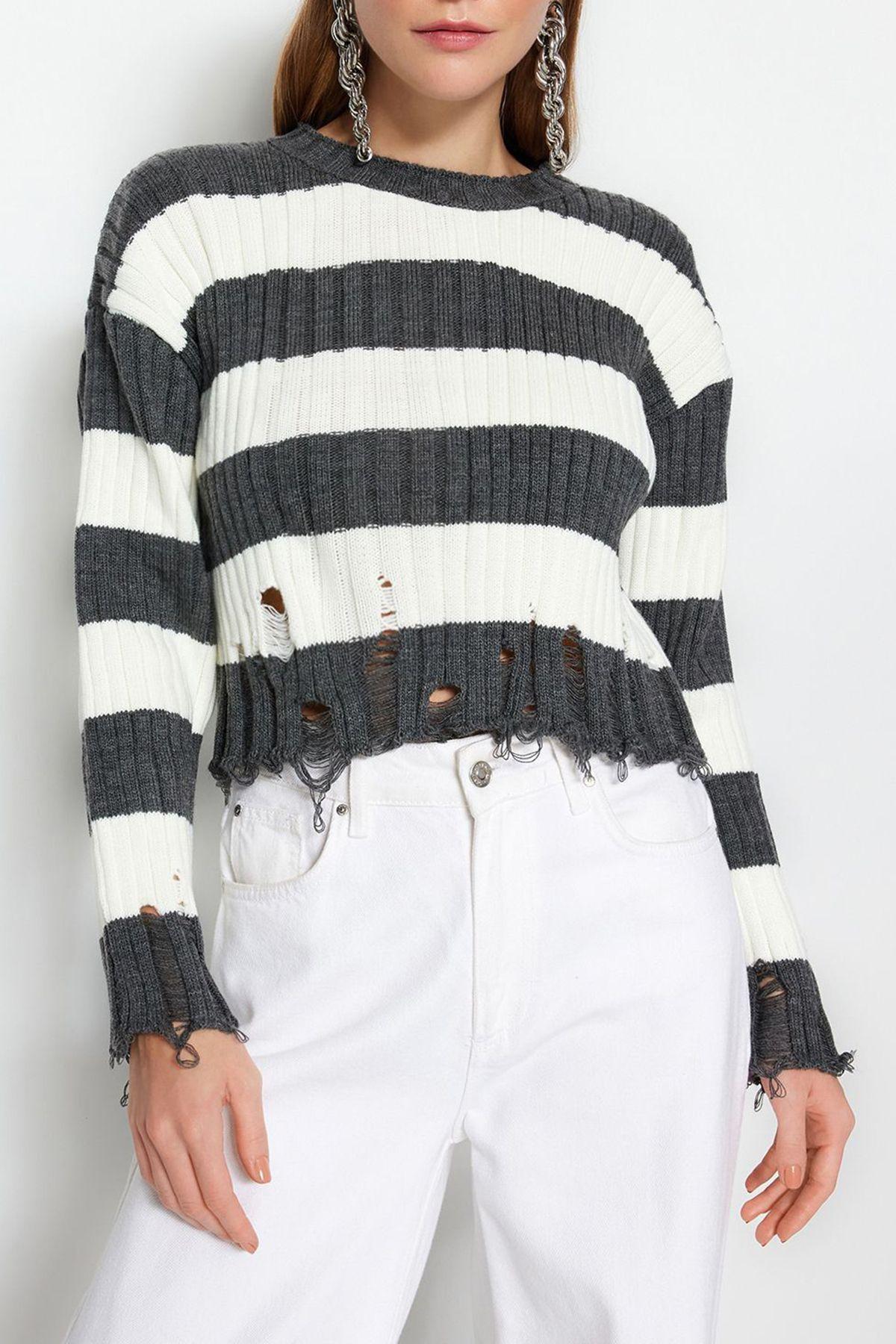 

Women s Fashion Stylish Sweater Ecru Basic Striped Regular Knitwear Sweater S