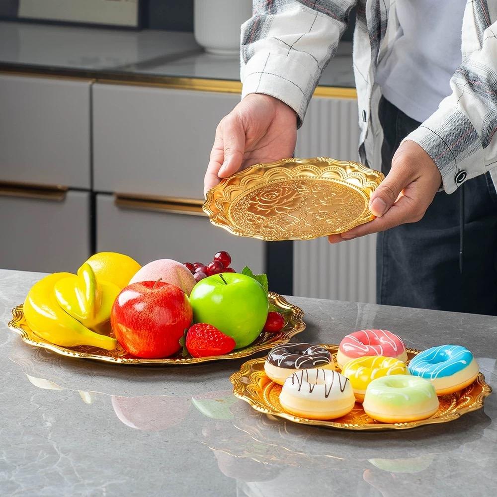 Flower Shape Design Metal Cake Tray With Exquisite Circle Plate Engraving Flower Golden Food Fruit Tray Party Wedding Decoration