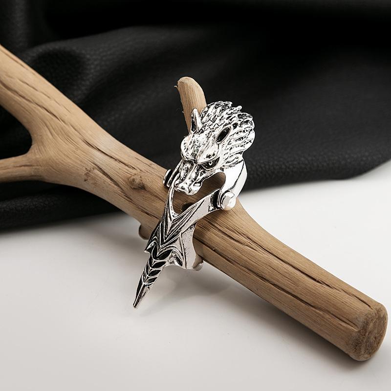 Metal Punk Joint Ring, Exaggerated Personality Spikes Movable Retro Exoskeleton Ring