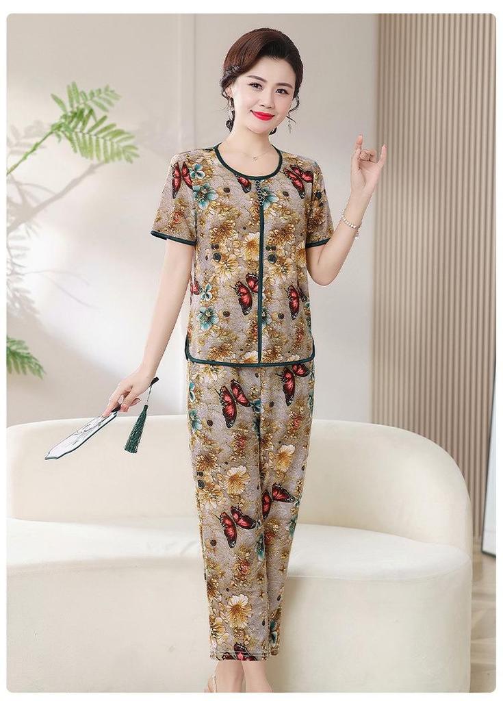 Mom's Summer Chic Short-Sleeve Top & Pants Set - Elegant Casual Two-Piece for Middle-aged and Elderly Women