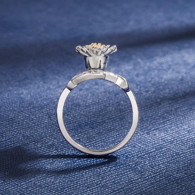 Two-Tone Rotating Sunflower Gold-Plated Ring for Women, Stackable Fashion Jewelry