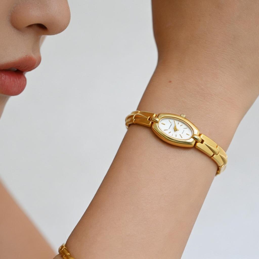 Oval Gold Watch Exquisite Luxury Brass Material High Quality Quartz Ladies Wristwatch Perfect Gift
