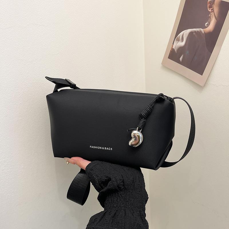 Trend Fashion Women's Bags Casual Summer New Bags Women's Shoulder Messenger Bag Underarm Pillow Small Bag