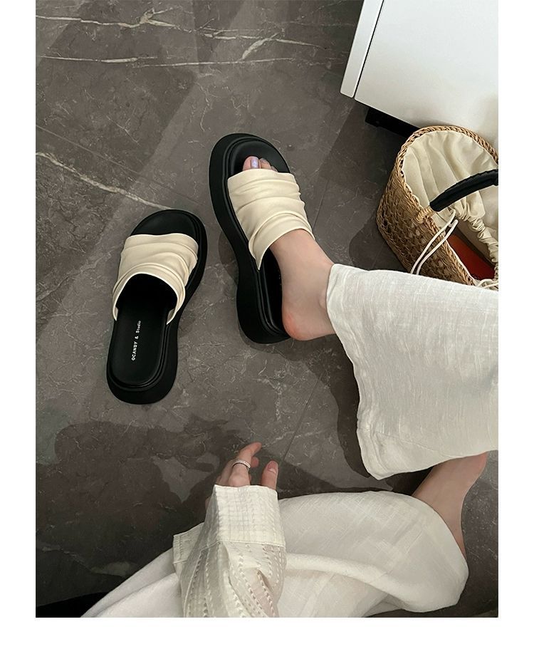 

Thick-soled cool slippers for women s outerwear 2025 spring and summer new models with skirts, muffins, heightening one-word drag, beach high-heeled 35 белый