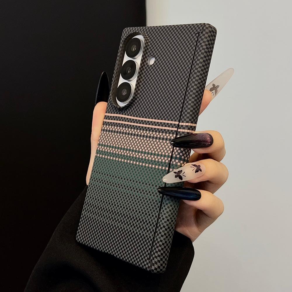 Custodia per telefono antiurto con texture in fibra di carbonio per Samsung Galaxy Z Fold 7, Cover protettiva magnetica invisibile per ricarica wireless