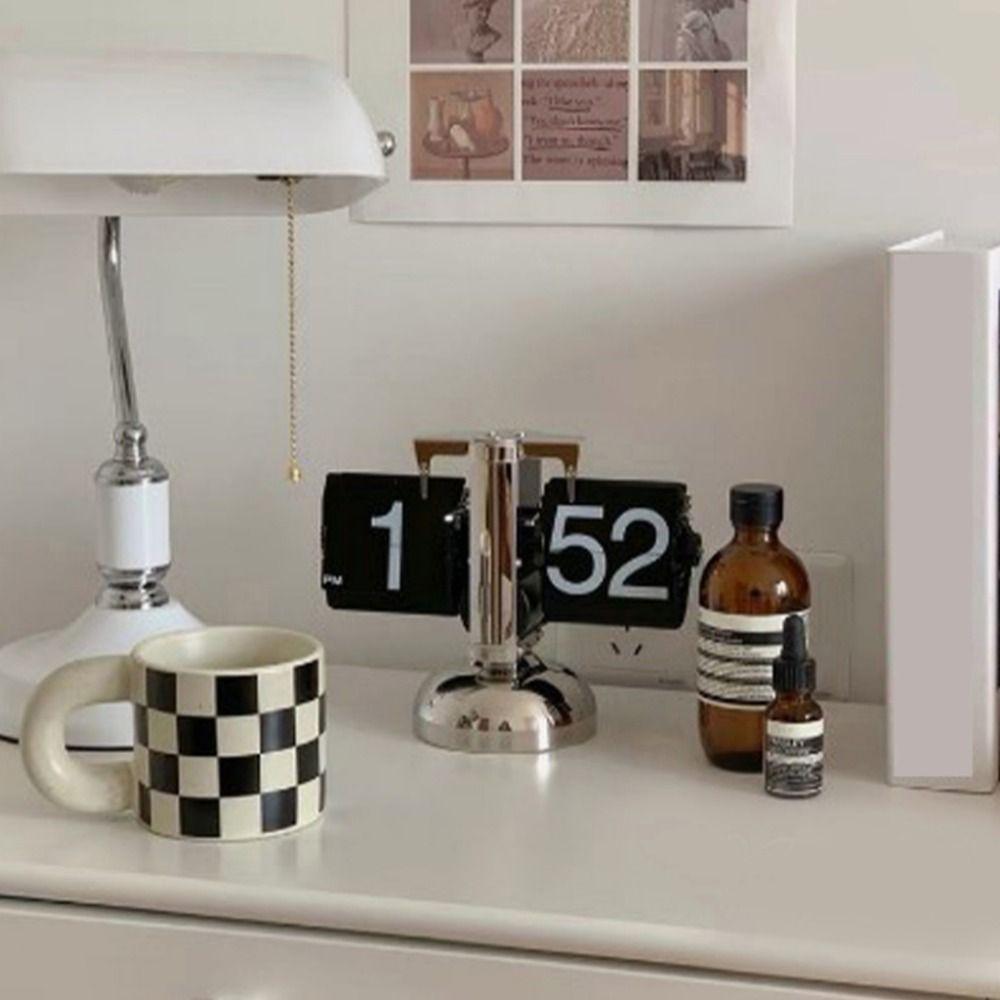 Quartz Movement Quartz Time Clocks Internal Gear Operated Metal Desk Flipping Clock Bedroom