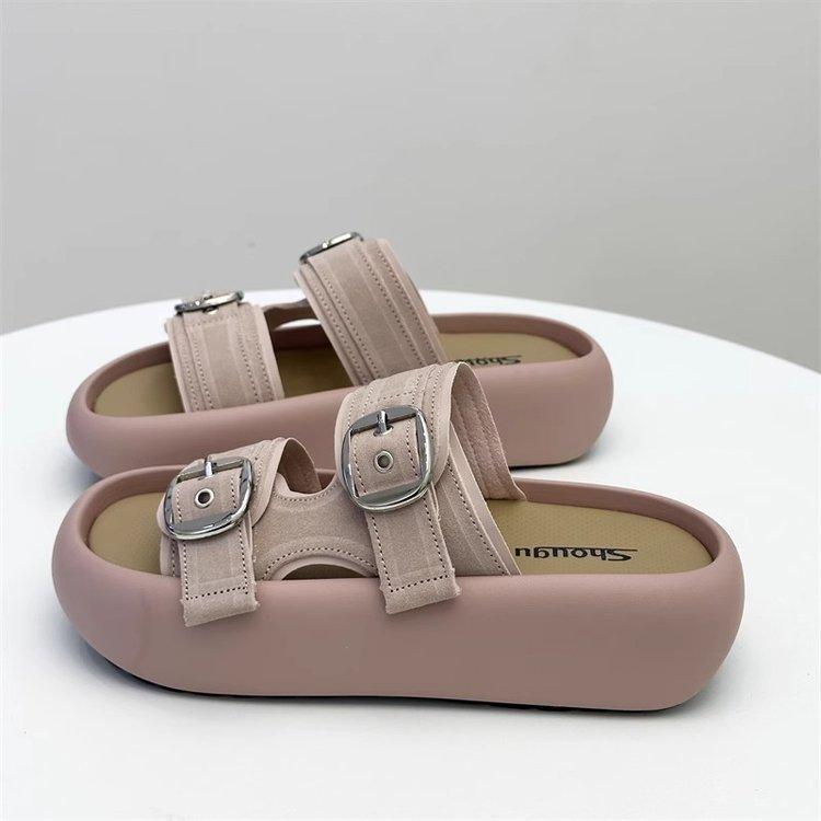 

Design matte leather beach pink slippers women s summer 2025 new outer wear thick bottom one word sandals women 40 розовый