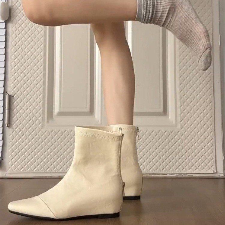 Small retro short tube, white square head slope heel, simple short boots, Korean version of the new 2025 versatile short boots to increase the inner
