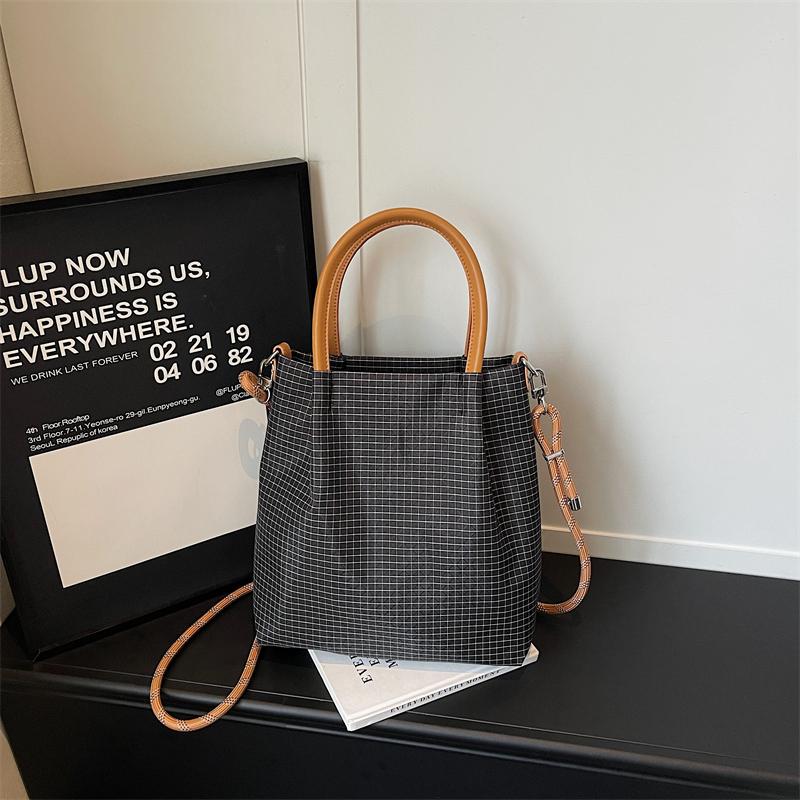 Vintage Plaid Tote Bag Women's Handbag Commuter Large Capacity Shoulder Bag