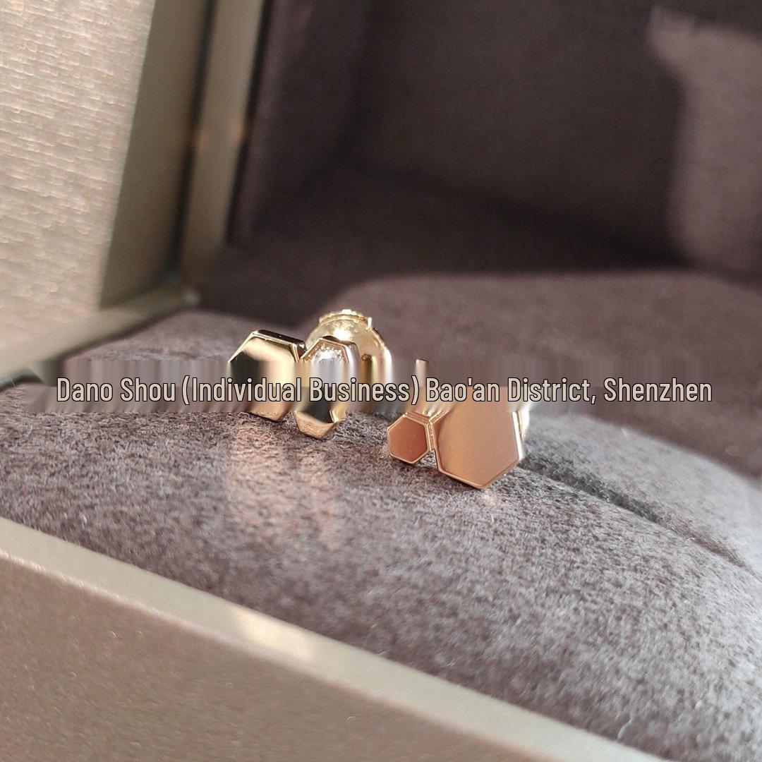 Rose Gold Honeycomb Earrings: Luxurious Geometric Ear Cuffs with Diamonds