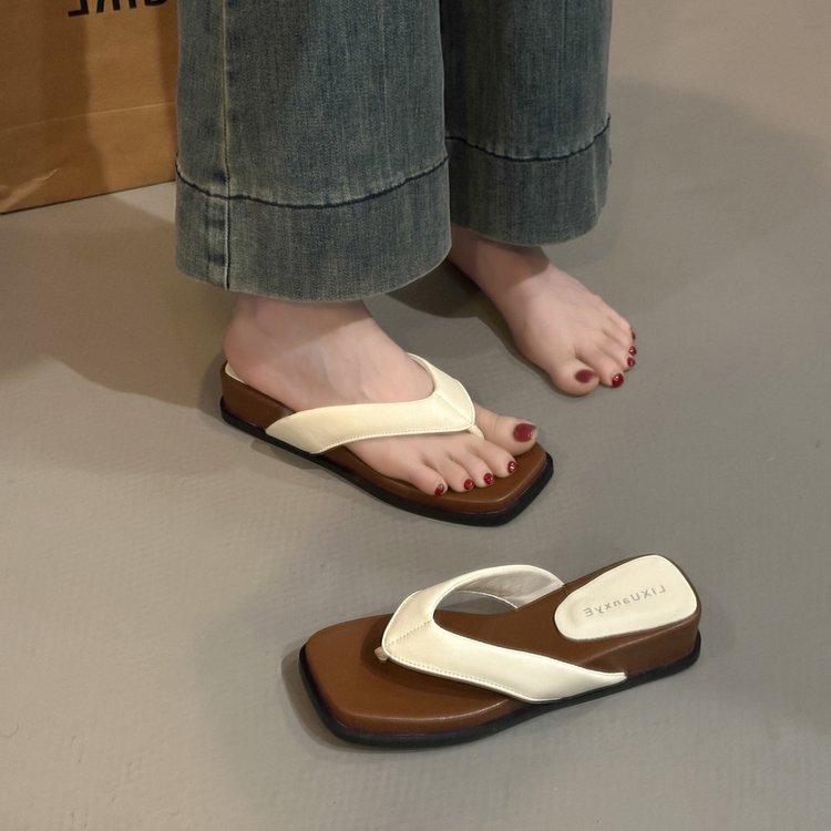 Strand-Flip-Flops Damen Sommer Internet-Berühmtheiten 2025 Mode Casual Rutschfest Oberbekleidung Koreanische Version Zehensteg Urlaub Coole Hausschuhe Tide