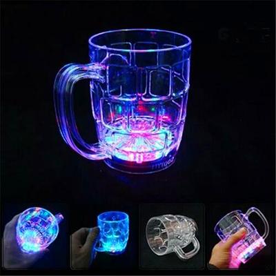 Boccale da Birra Luminoso e Calice da Vino Glitterato - Accessorio Creativo per Festa di Capodanno 2021