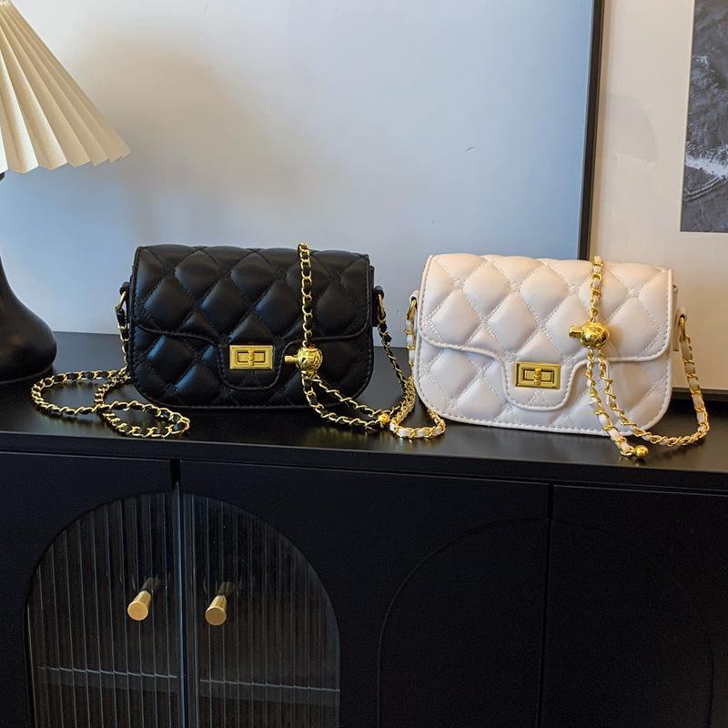 New Niche Design Xiaoxiang Embroidery Thread Chain Small Square Bag Versatile Single Shoulder Crossbody Women's Bag