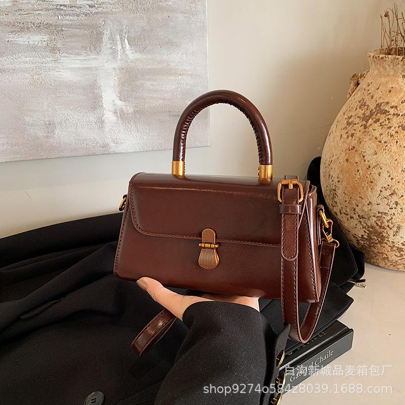 This Year's Popular Fashion Portable Small Bag Women's Bag 2025 New Trendy Temperament Versatile Single Shoulder Messenger Small Square Bag