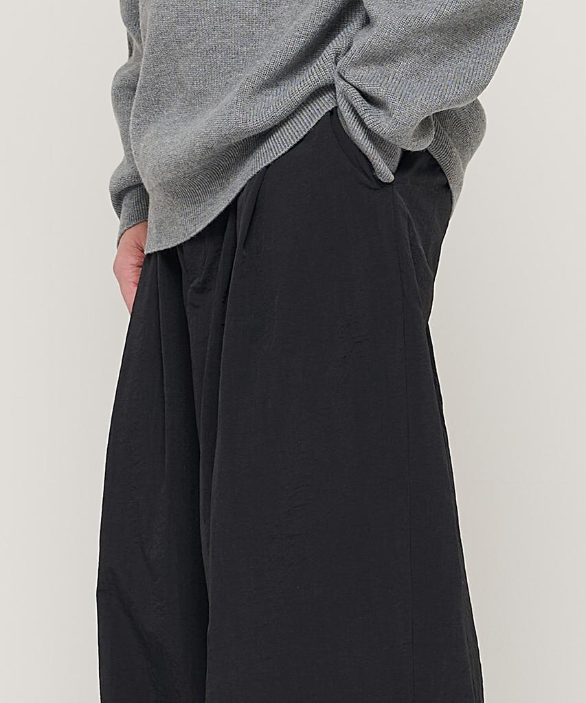 CARGOBROS Wide Nylon Belted Elastic Pants (Black)
