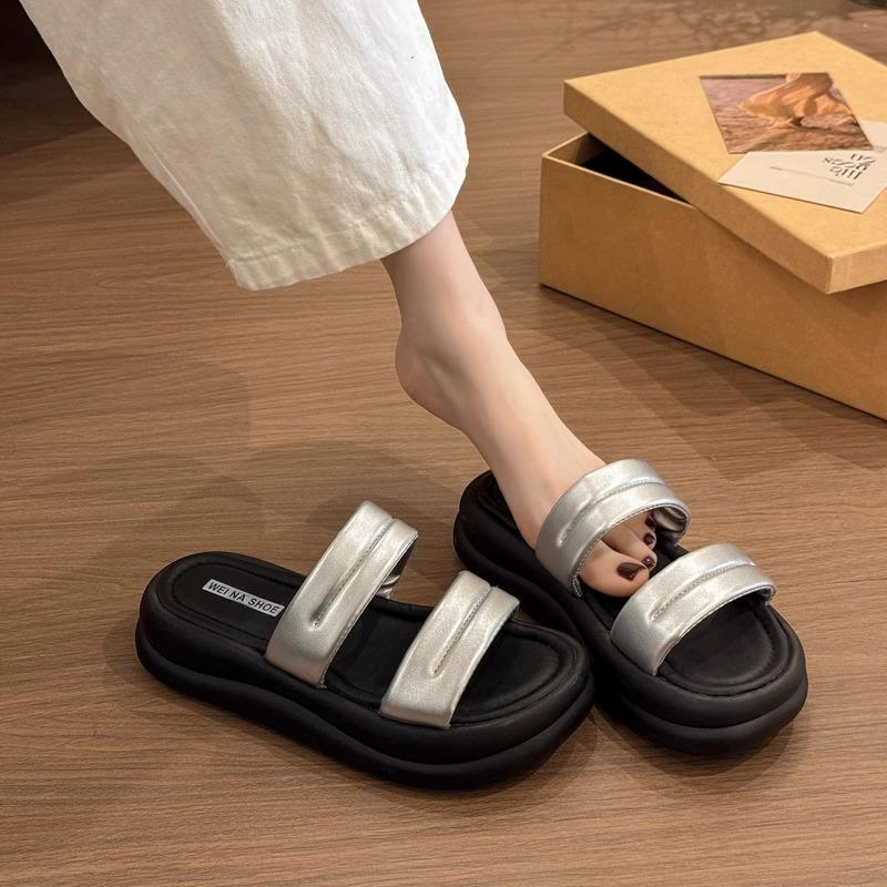 Thick-bottomed muffin with skirt slippers for women's 2025 summer new models, comfortable and non-slip for outer wear, with beach cool slippers