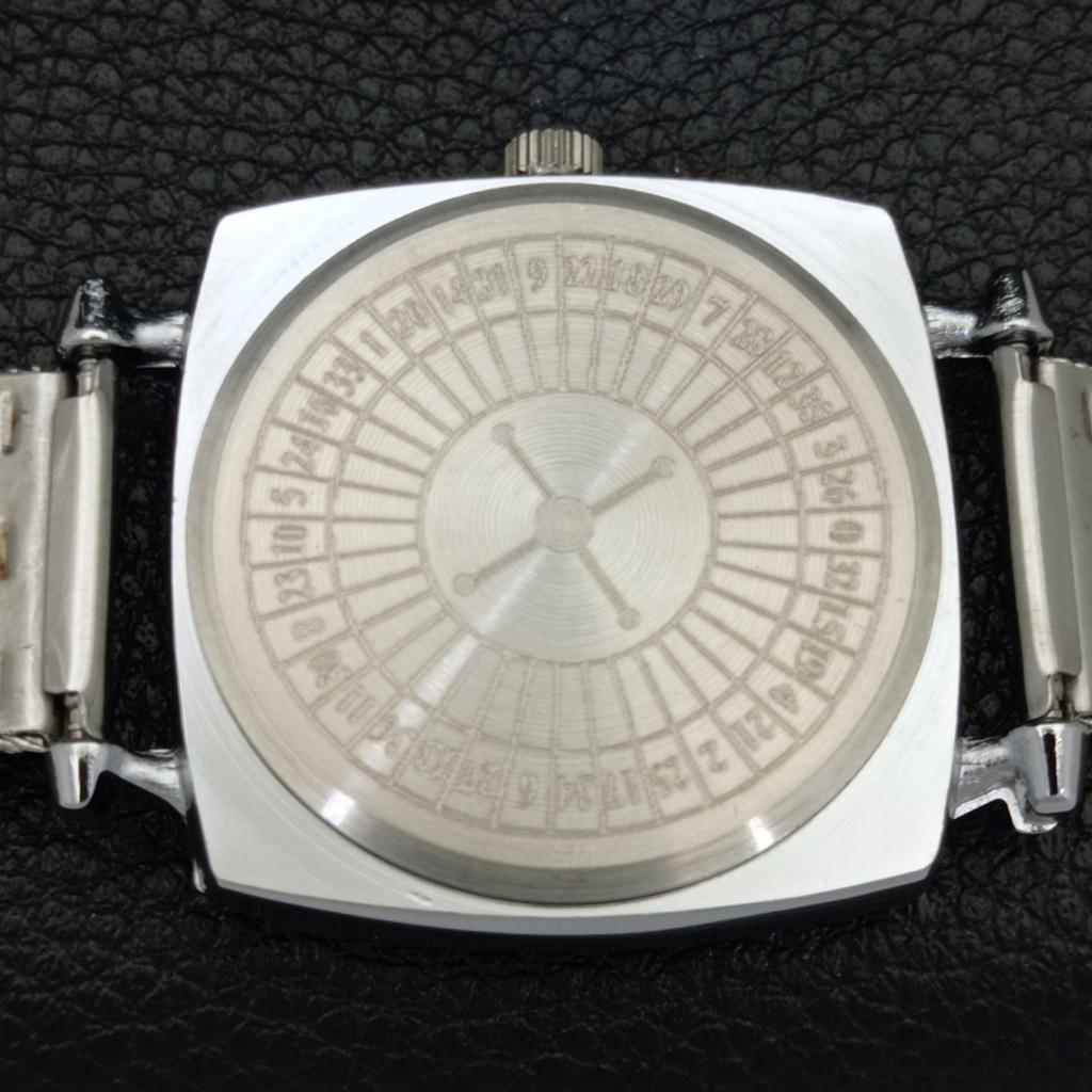 HAND-WINDING SWISS MENS VINTAGE POKER FACE REFURBISHED WHITE WATCH a700909-5 R205a-a700909