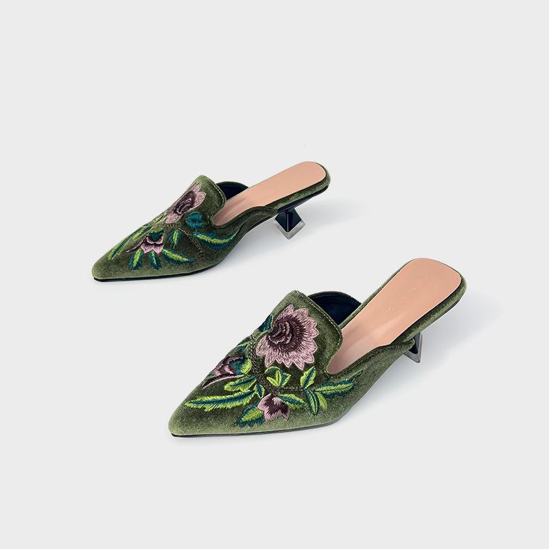 

Fashion Embroidery Velour Shoes Woman Strange Heel Slippers Design Mules Femme Pointed Toe Wedges Tacones Slides Slip On Pantuflas Mujer 42