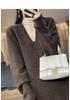 Abito-Maglione in Maglia di Cashmere a Manica Lunga con Scollo a V Slim Fit per Autunno e Inverno