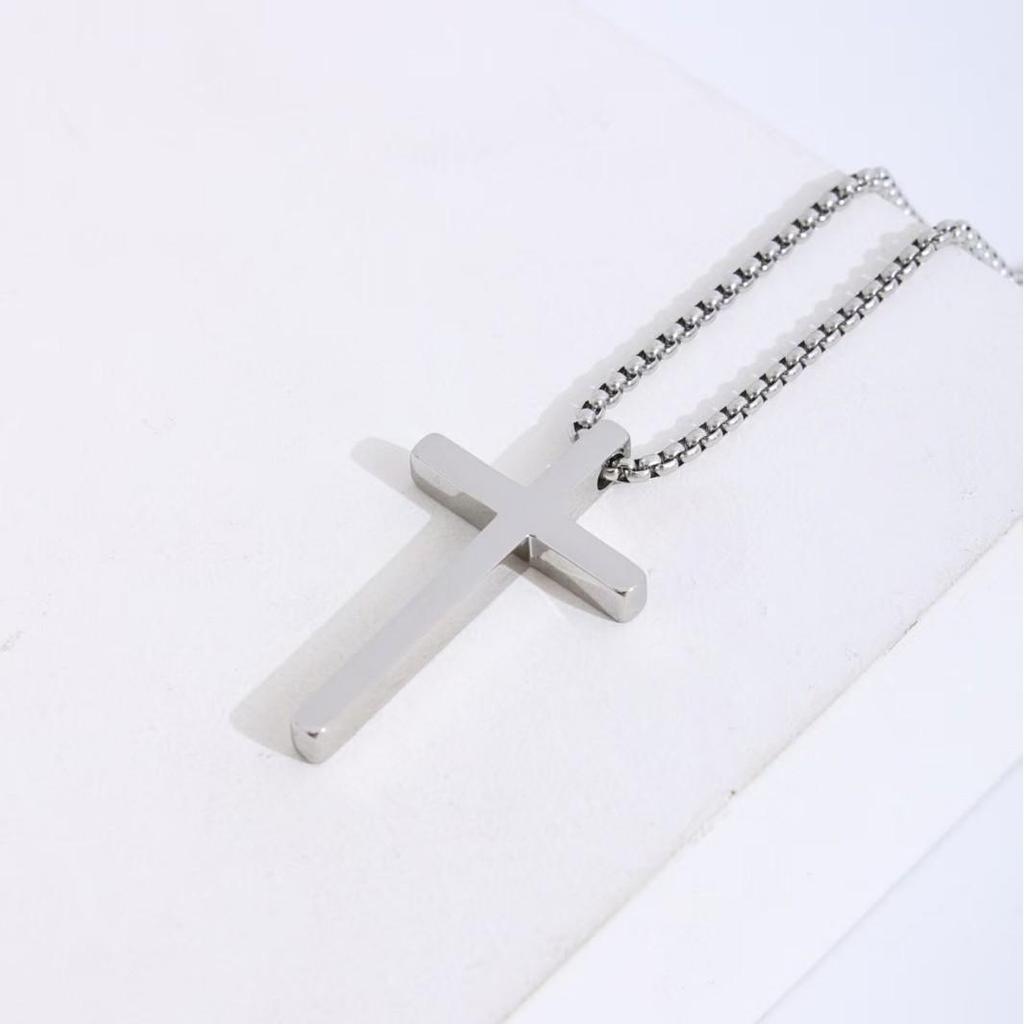 Men's Stainless Steel Cross Pendant Necklace - Polished Titanium Steel, Versatile and Stylish