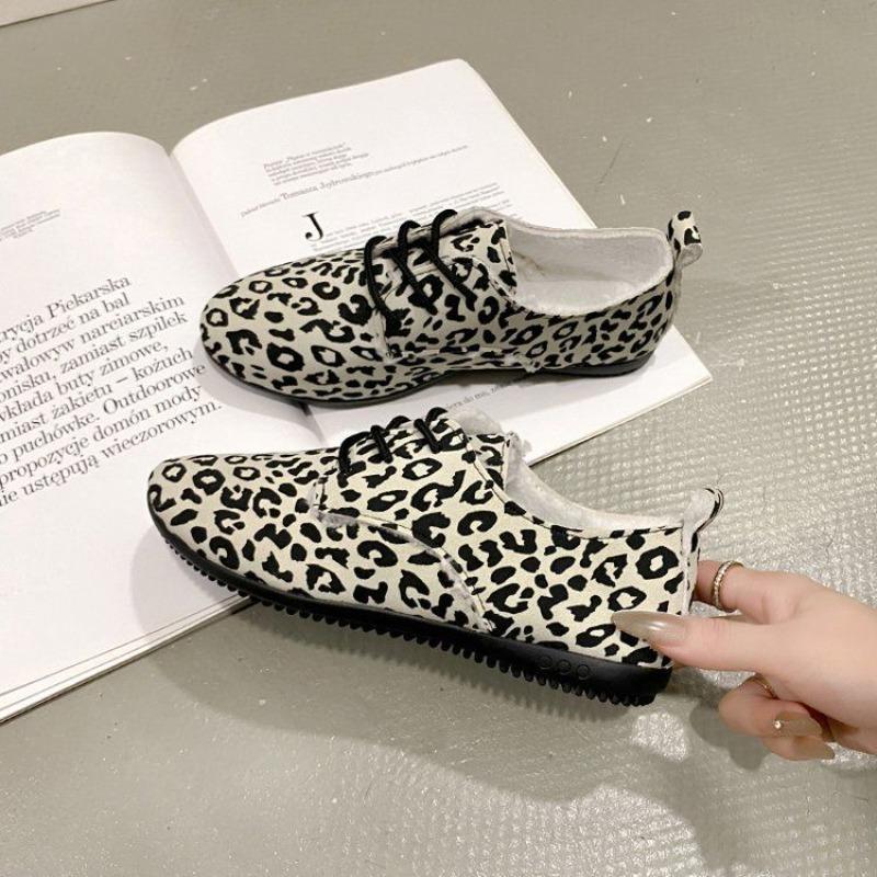 European and American Leopard Print Casual Shoes 2024 New Daily Loose Soft Sole Non Tiring Vulcanized Flat Bottom Women's Shoes