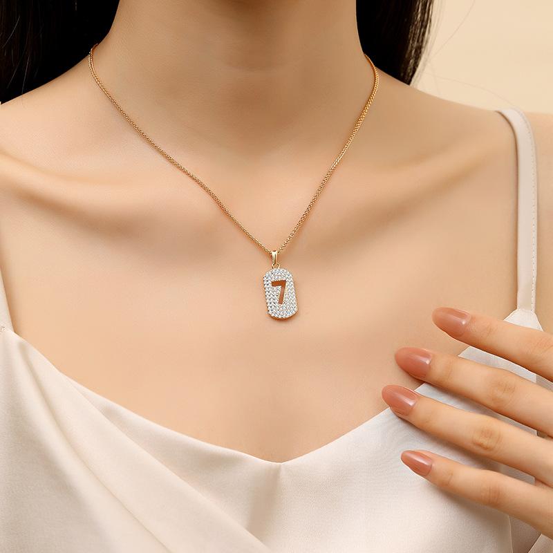 

Ожерелье из французского розового золота Digital Seven, женская легкая роскошная темпераментная слегка инкрустированная цирконием персонализированная ключичная цепочка