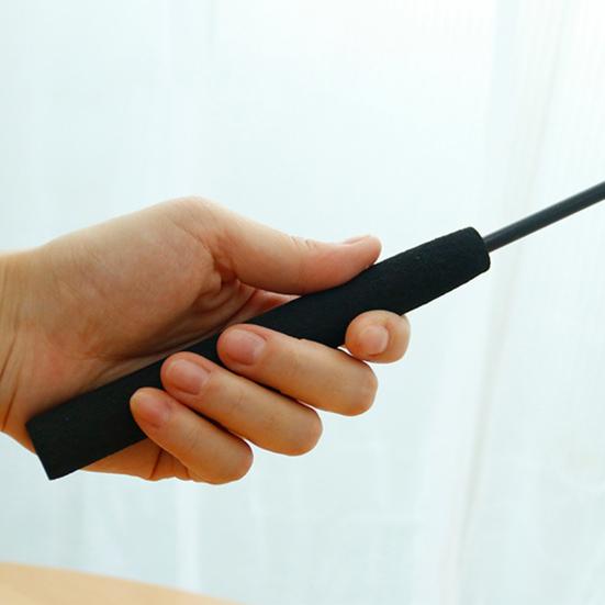 Wędka do zabawy w koty Pluszowy ogon Uroczy wygląd Kształt kreskówki Ergonomiczny uchwyt Wygodny