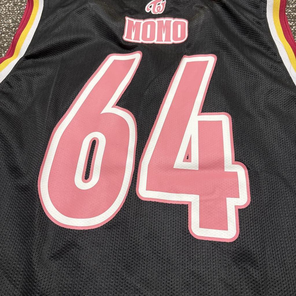 [USED] TWICE Mesh Uniform Momo