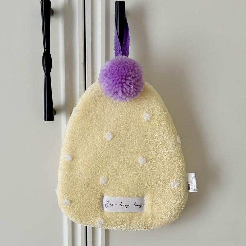 

Polka Dot Hat Styled Hand Towel With Pom Pom Hanging Design For Bathroom Kitchen Adorable Gift Ready Towels Trending on Xiaohongshu жовтий