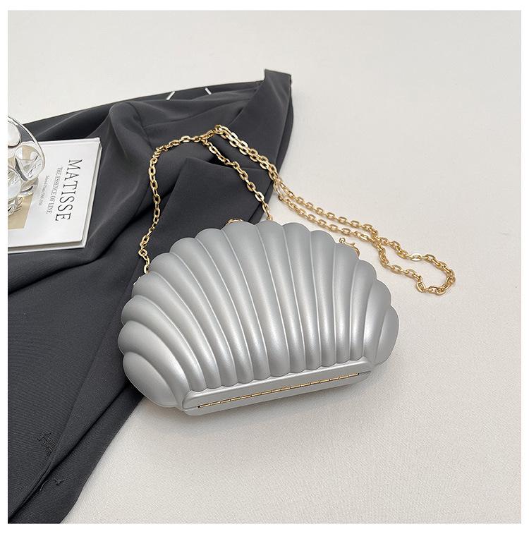 Acrylic Evening Clutch: European & American Style Crossbody Chain Bag for Women