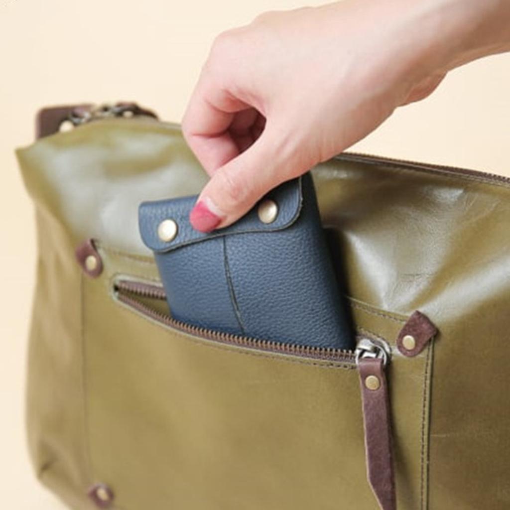 Convenient Tissue Storage Bag Essential Tissue Holder Dispenser Compact PU Leather Pouch for Hygienic Storage