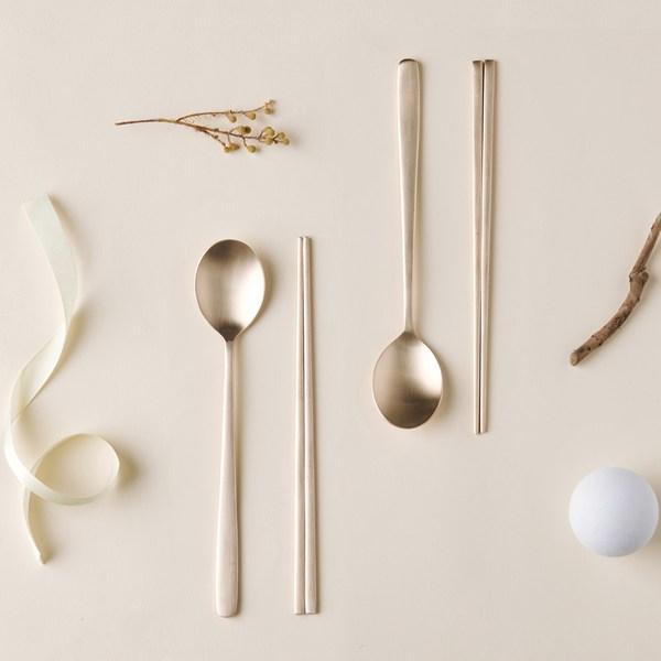 Obuja Bangjja Yugi Brass Spoon Cutlery Set for 2, Copper Color, 2p Spoons + 2p Chopsticks, Korean Popular Tableware
