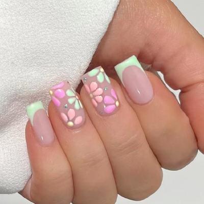 Packung mit 24 Comfort Fit Falsche Nägel French Pink Blume Glitzerndes Design Einfach zu verwenden Press-Stick Nägel 1Set