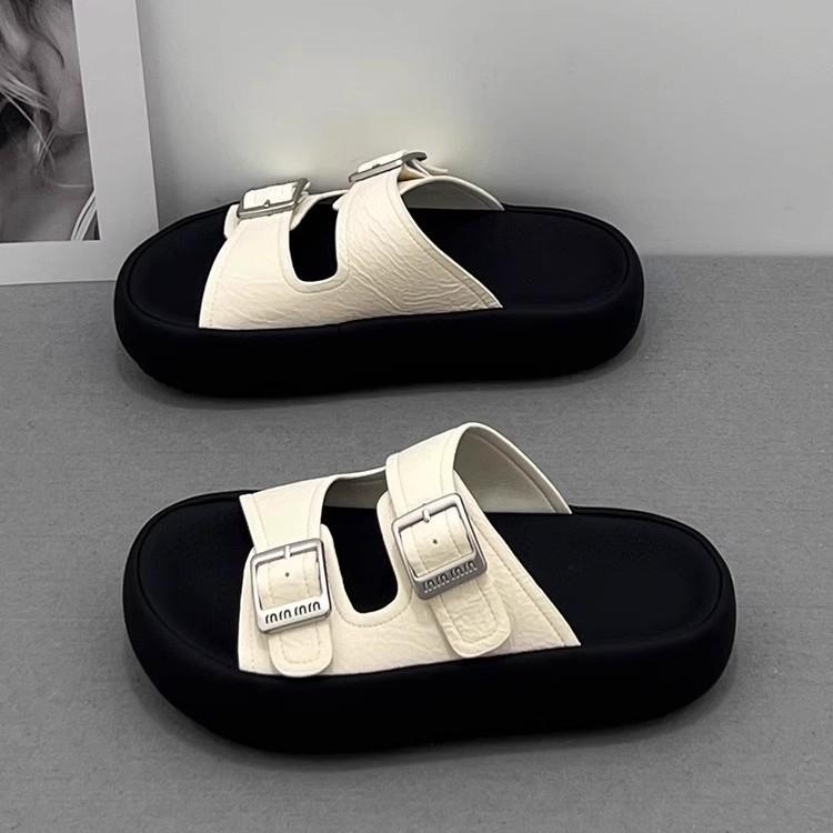 Thick-bottomed one-word cool slippers women's 2025 summer new outer wear fashionable versatile stepping on shit feeling casual beach slippers tide