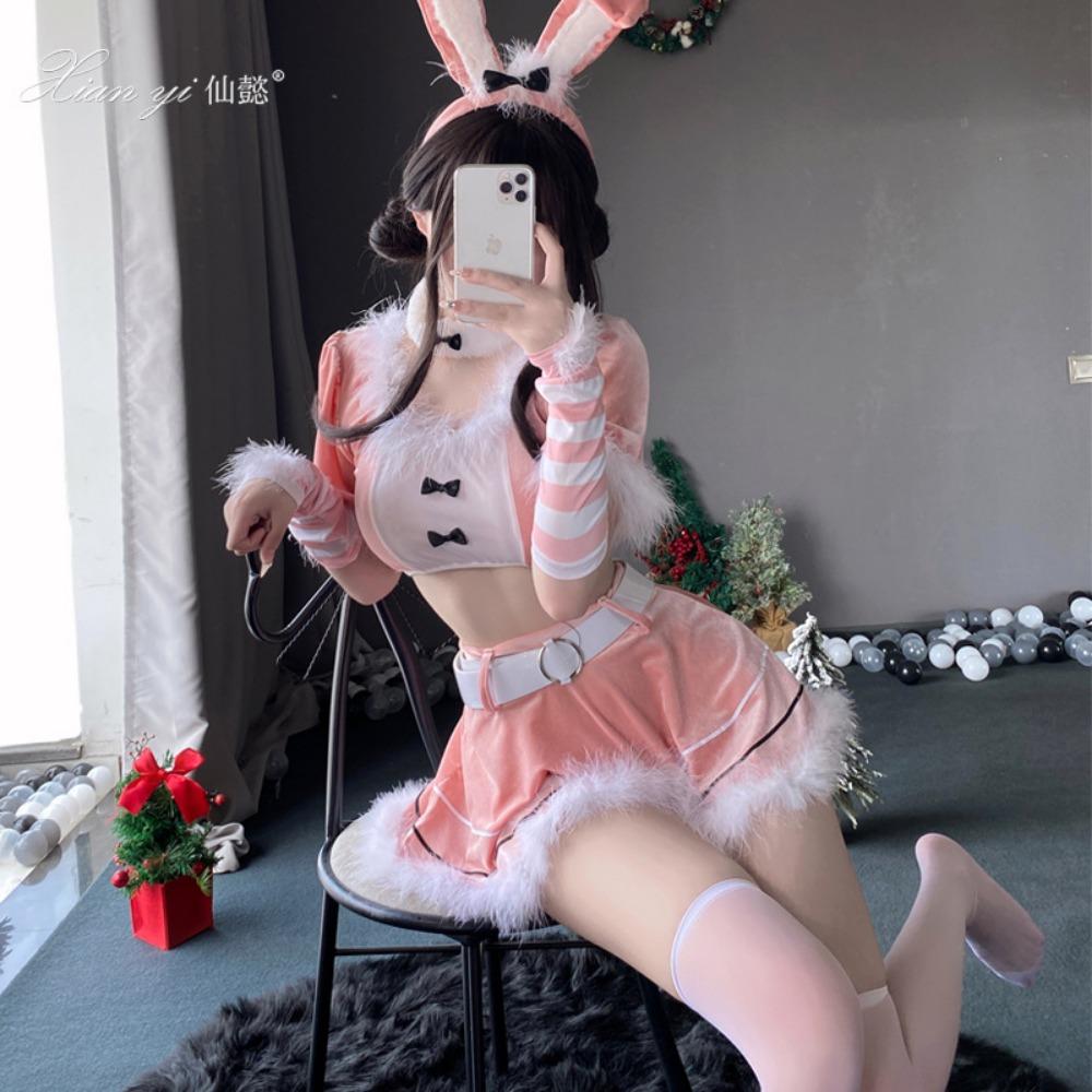 Xianyi New Year Bunny Performance Clothing Female Live Streaming Host Party Christmas Clothing Nightclub Bar Performance Clothing Set S16