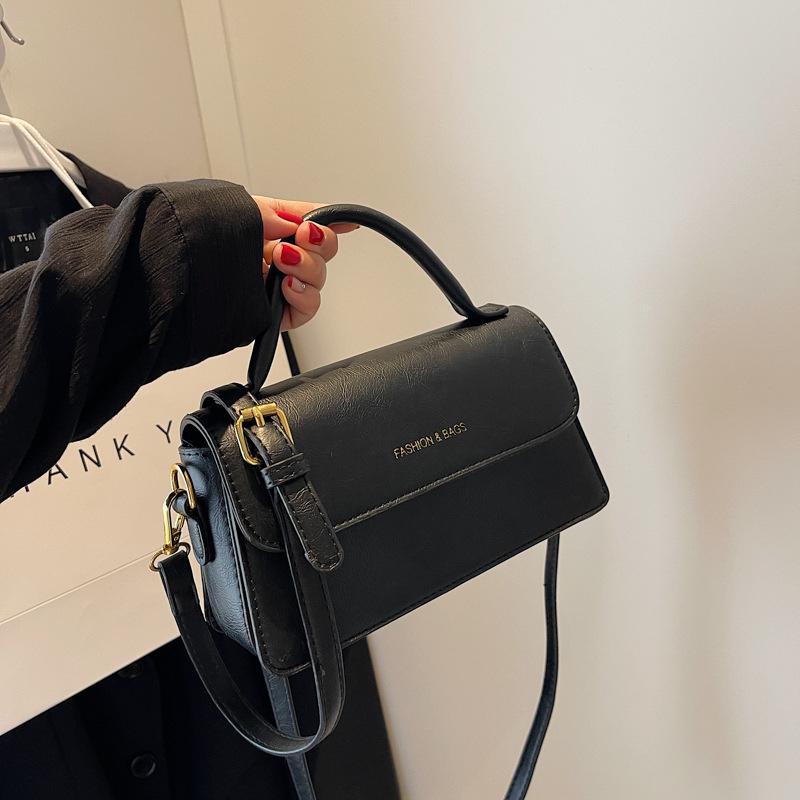 Retro small bag women's bag 2026 new fashion summer shoulder crossbody armpit bag women's portable small square bag