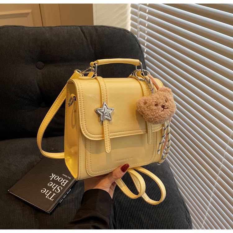 

Маленькая сумка женская 2025 новая нишевая школьная сумка рюкзак высокой ценности легкий дорожный рюкзак жёлтый