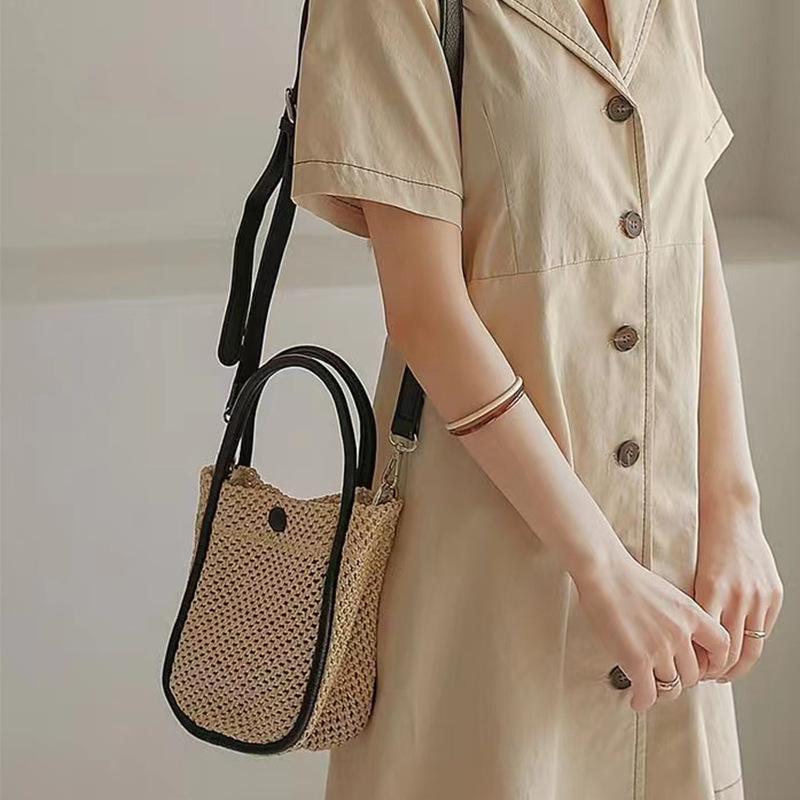 

Корейська версія солом яної сумки літо 2024 нова літературна маленька свіжа ручна сумка повсякденна універсальна сумка через плече чорний