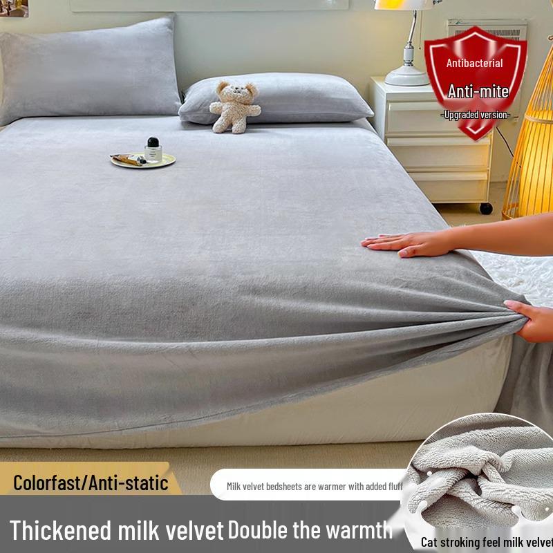 Winter Velvet Flannel Fleece Bed Sheet - Thick Coral Fleece, Solid Color, for Student Dormitory Mattress.