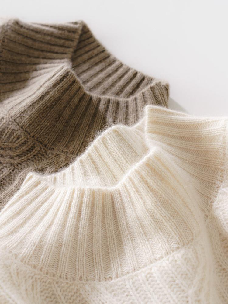Three-Ply Solid Color Women's Cashmere Knit Base Layer - Full Body Cable Knit, Half-High Neck, Loose, Slimming Inner Wear