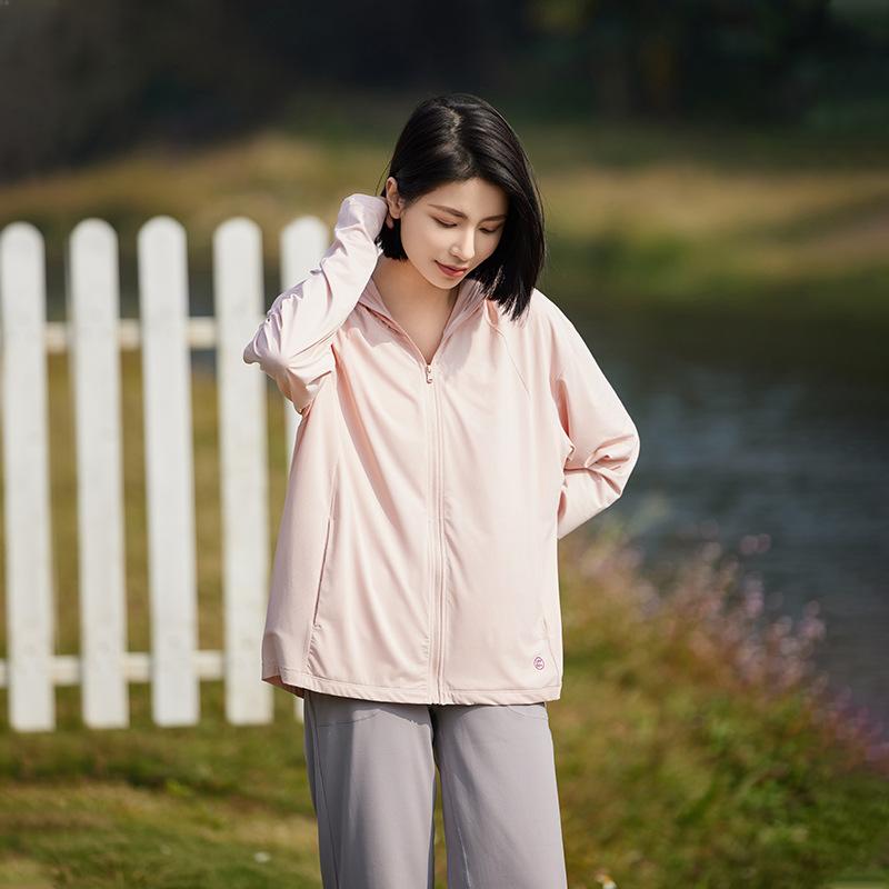 Ice Silk Sunscreen Clothing Women's UPF50 + Men's Outdoor Sunscreen Jacket UV Protection Sunscreen Clothing Original Yarn Skin Clothing