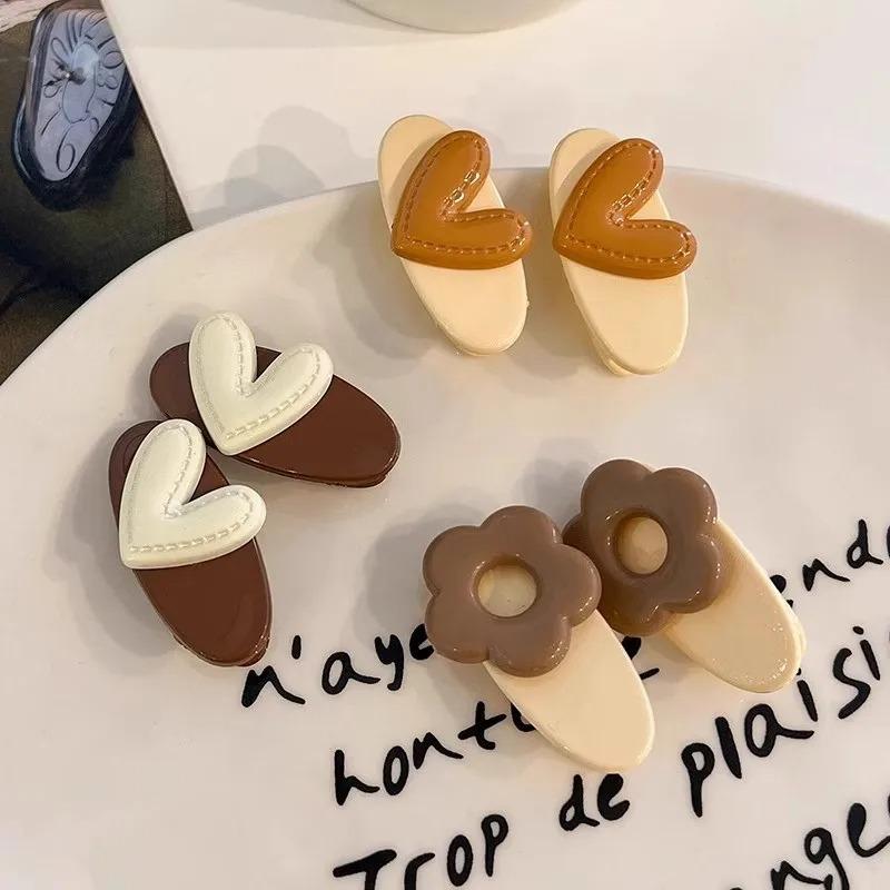 2pcs Simple Latte Flower Hair Clip for Women, Side Hair Claw Clip for Side Bangs, Love Heart Duck Bill Clip