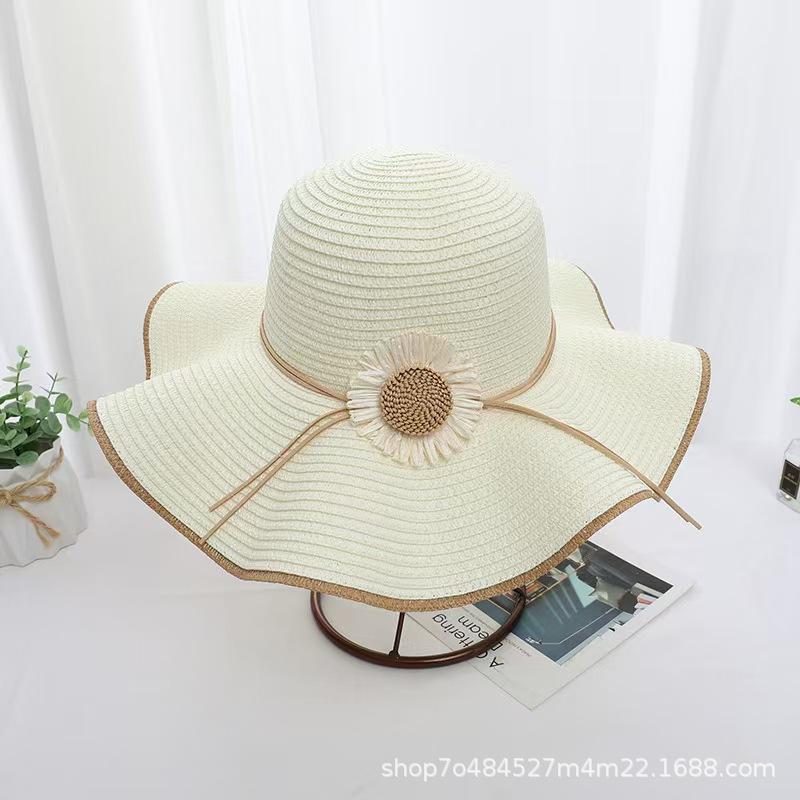 French Small Daisy Large Brim Breathable Straw Hat Women's Summer Seaside Vacation Woven Hat Raffia Sun Hat Tide