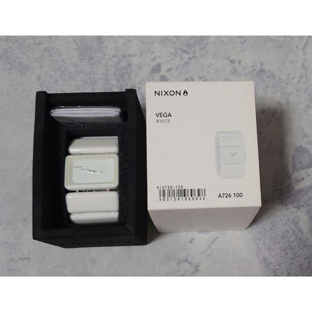 Used NIXON VEGA white watch