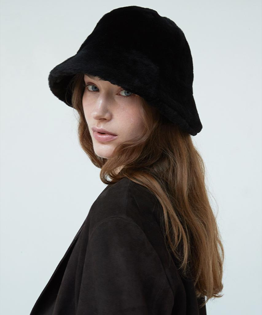 Beleudemaleu Spanish Shearling Mustang Bucket Hat